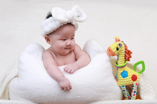 桂平宝宝几个月翻身